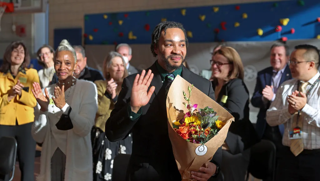 De’Shawn Washington Is The First Black Man To Win Boston’s Top Award For Educators