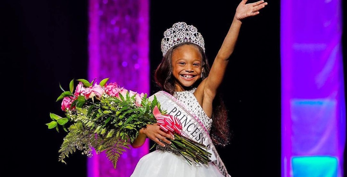 Meet Paris Simone Sherra Epps The First Black Tiny Miss Princess of America