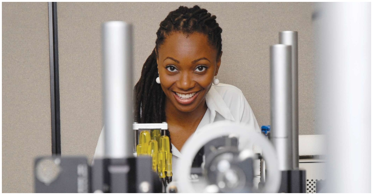 Black Doctor Hadiyah-Nicole Green Makes History As The First Person To Successfully Cure Cancer Using Laser-Activated Nanoparticles