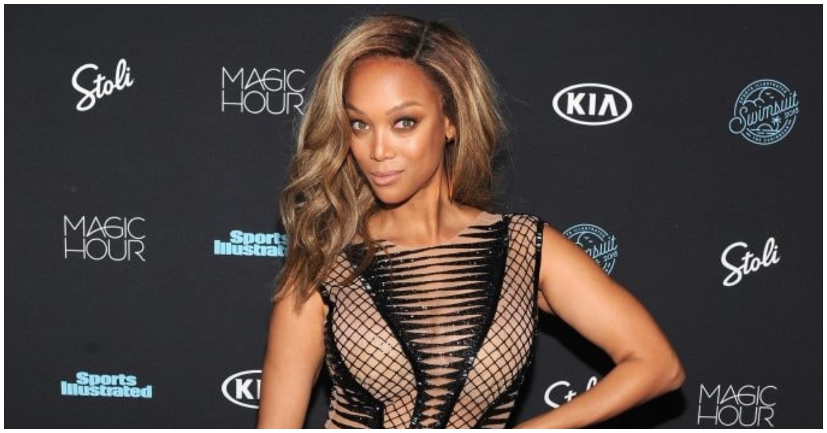 Meet Tyra Banks The First Black Woman On The Cover Of Sports Illustrated Swimsuit Issue