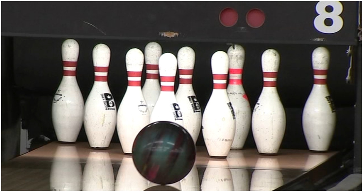 Black-owned bowling alley in Chicago