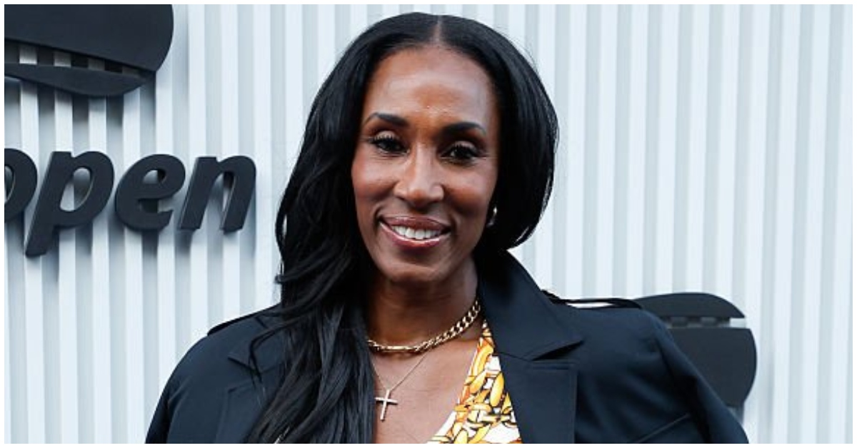 Lisa Leslie Makes History With Crypto Arena Statue